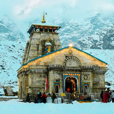 केदारनाथ मंदिर के खुले कपाट, हर हर महादेव के जयघोष के बीच गूंज उठा धाम, CM धामी भी रहे मौजूद