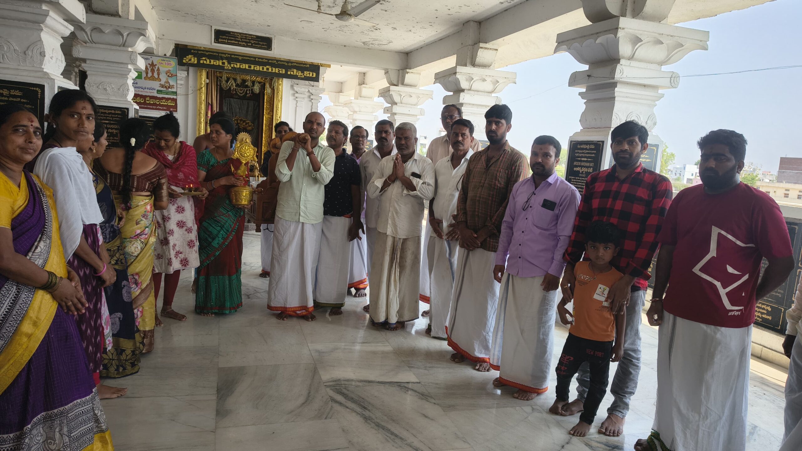పాడ్యమి పర్వదినం సందర్భంగా వైభవంగా శ్రీ సూర్య ధన్వంతరి స్వామివారి ప్రత్యేక పూజలు