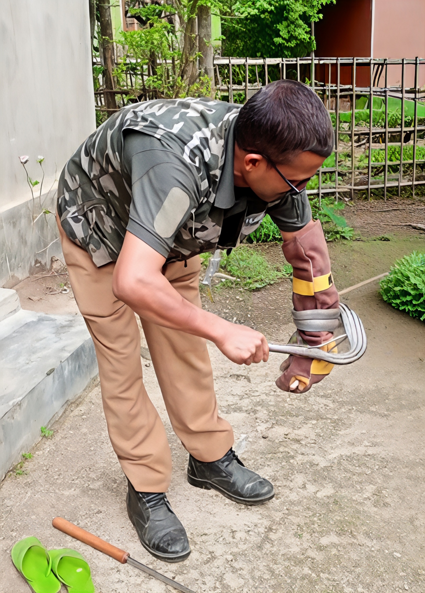Skilled and Brave Snake Rescuer Mohammed Nurjamal of Kaziranga :